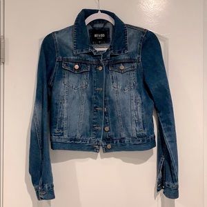 Cropped denim jacket
